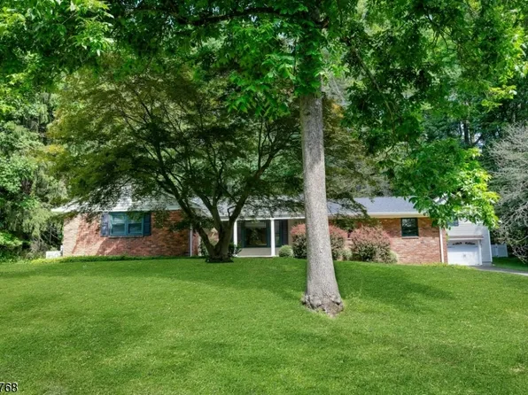 29 Dogwood Dr, Chester Twp., NJ 07930
