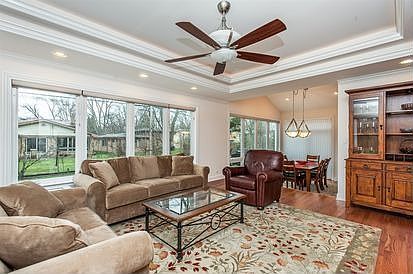 4th image of 439 Wilshire Dr W