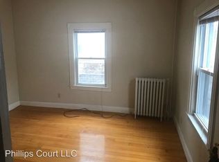 5 Phillips St APT 1R, Beverly, MA 01915