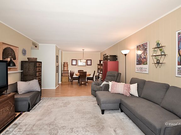 4th image of 920 Beau Dr Unit 307