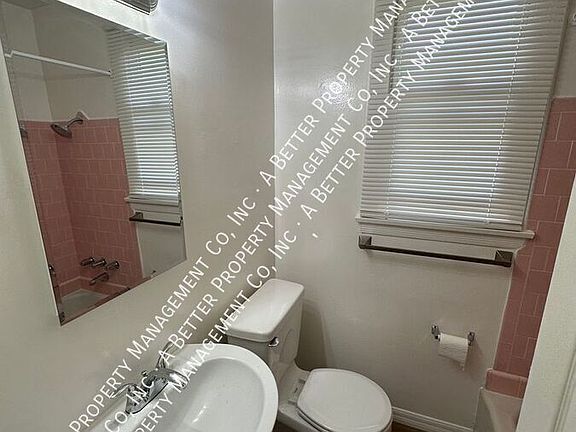 2nd image of 427 E Freeland St APT 3
