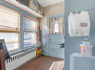 532 E Chicago St FLOOR 1, Elgin, IL 60120