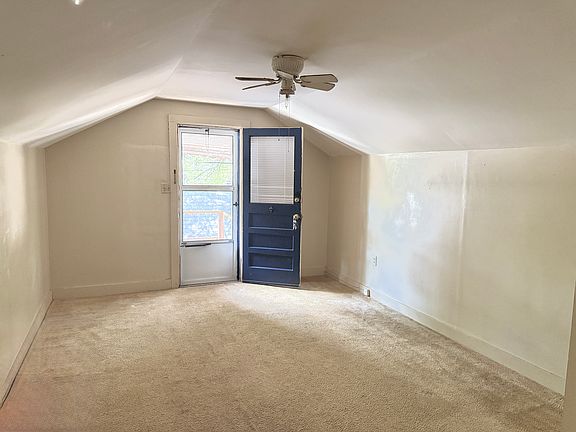 3rd image of 796 Edisto Ave #B