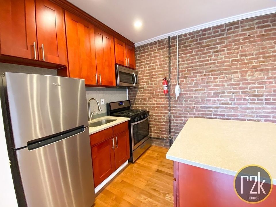 1st image of 31-09 21st Ave #C1