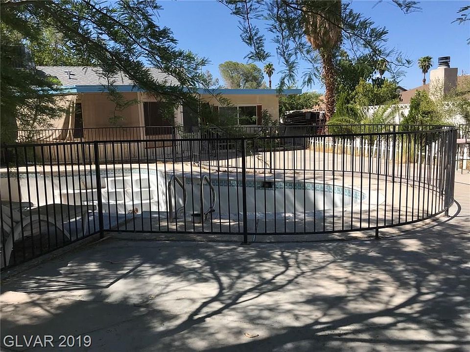 2nd image of 5237 Via De Palma Dr