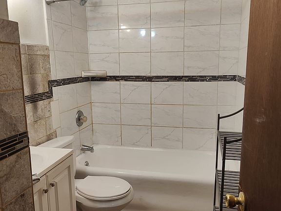 5th image of 35010 Elm St #2