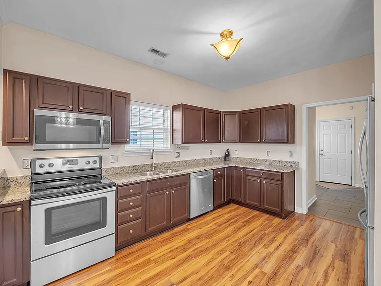 8131 Redmon Rd #B — Photo 8