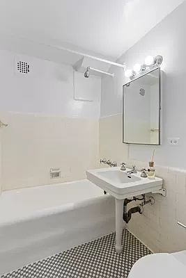 4th image of 45 Tudor City Pl APT 302