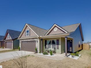 320 Evenfall Dr, Boiling Springs, SC 29316