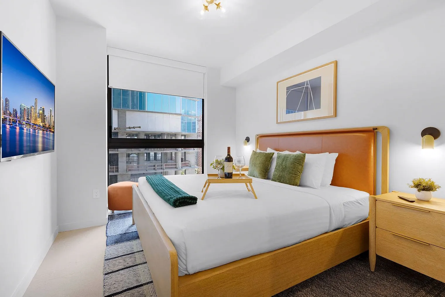 1 bed, 1.0 bath, 592 sqft, $2,970 — Photo 3