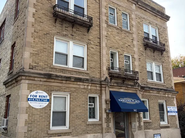 942 N 15th St APT 18, Milwaukee, WI 53233