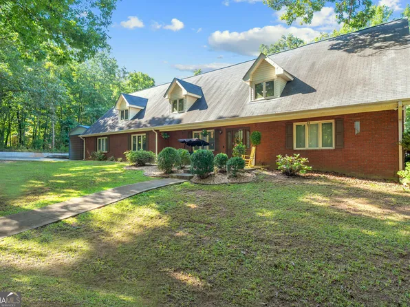 205 High Point Forest Dr, Covington, GA 30016