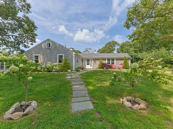 28 Frazar Rd, Falmouth, MA 02540