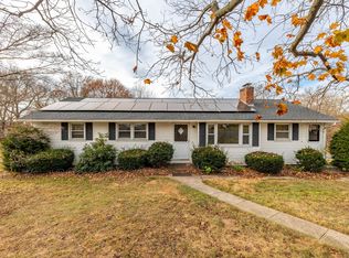 7 Colonial Hts, Meriden, CT 06450