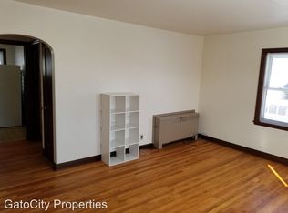7519 W Center St APT 21, Wauwatosa, WI 53210