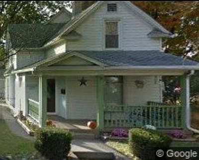 1st image of 704 Sheridan St