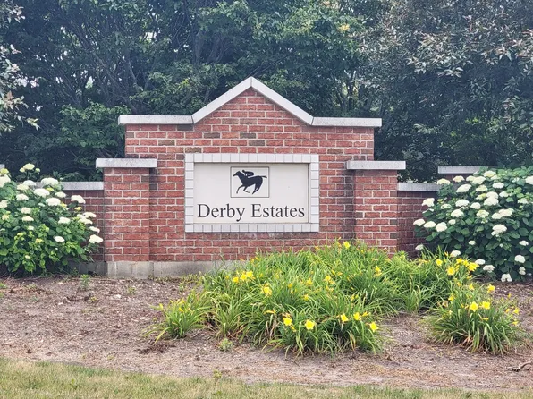 1301 Secretariat Dr #26, Genoa, IL 60135