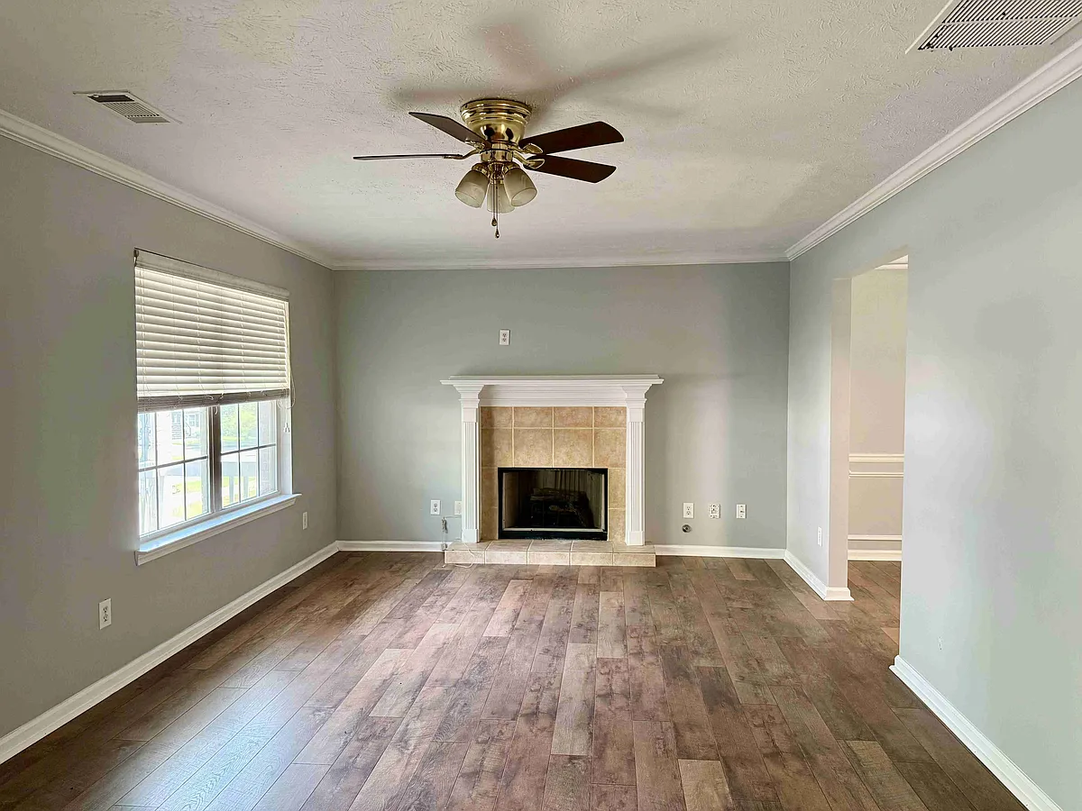 Building Photo - 4011 Shoreside Ln