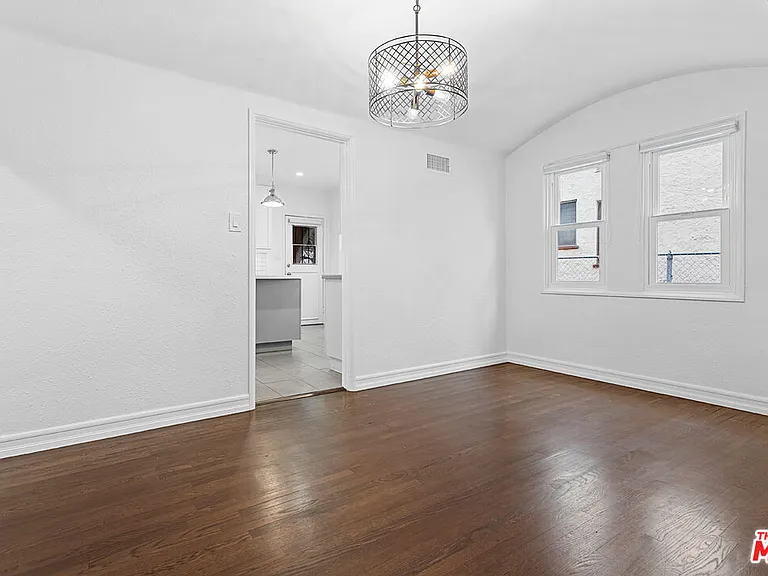6611 W 6th St — Photo 18
