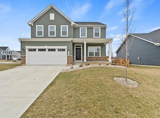 1585 Clearbrook Ln, Amelia, OH 45102