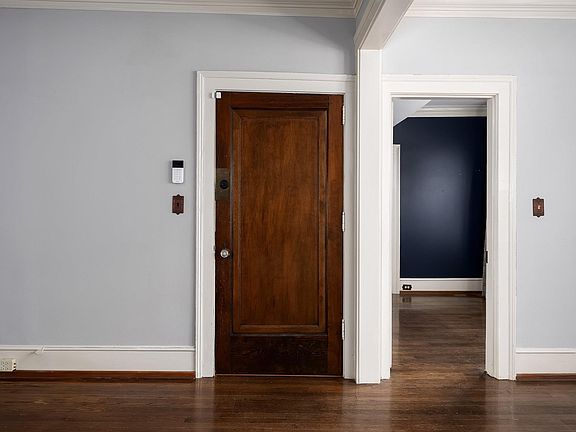 5th image of 3004 13th Ave S #3