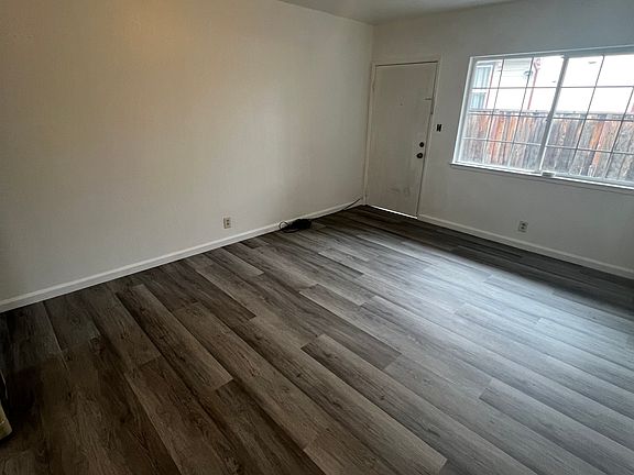 2nd image of 368 N 4th St APT 9