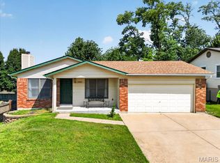 12127 Josephine Marie Dr, Maryland Heights, MO 63043