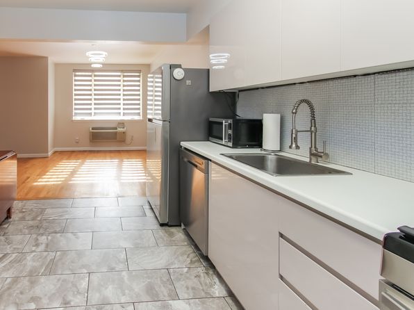 2517 Voorhies Ave APT 104