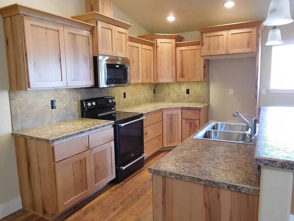 2 bed, 1367 sqft, $1,875 — Photo 2