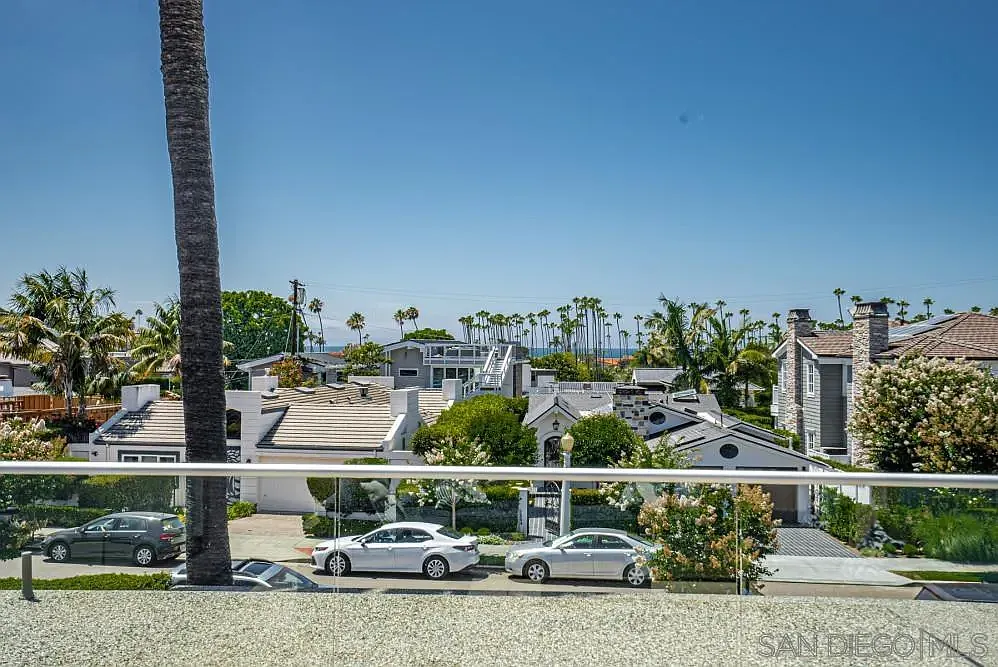 3 bed, 2.5 bath, 1971 sqft, $20,000 — Photo 2
