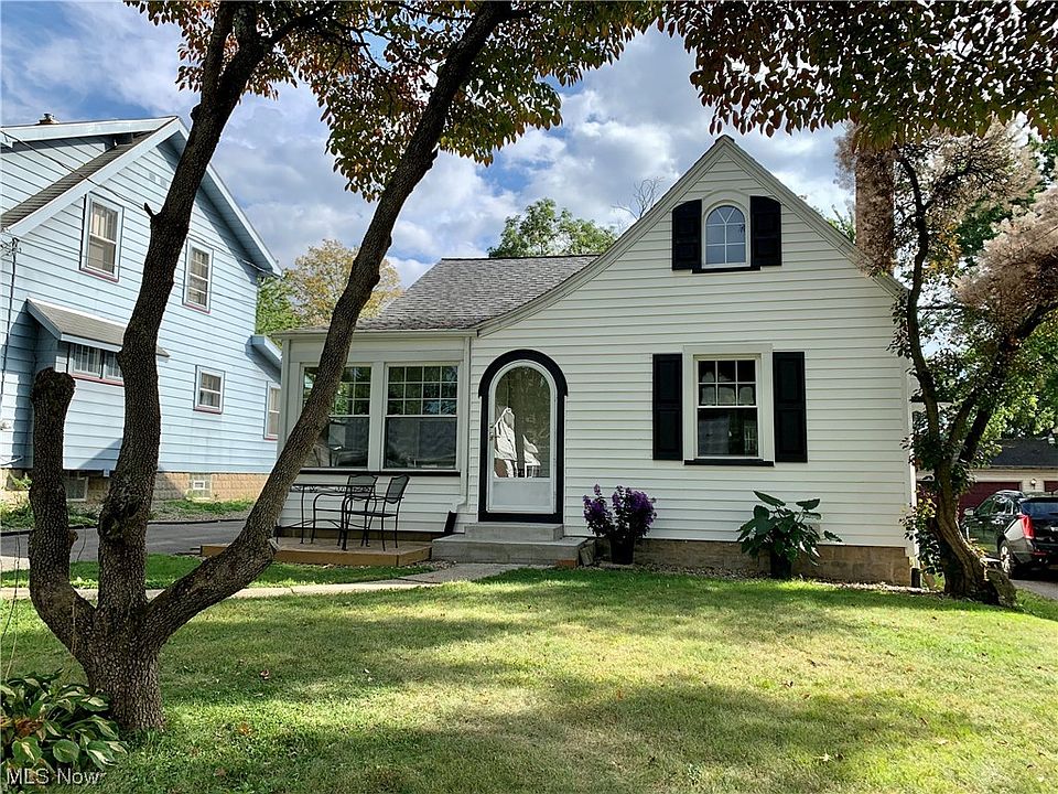 1st image of 161 Afton Ave