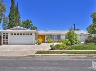 20601 Tiara St, Woodland Hills, CA 91367