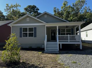 225 9th St, Colonial Beach, VA 22443