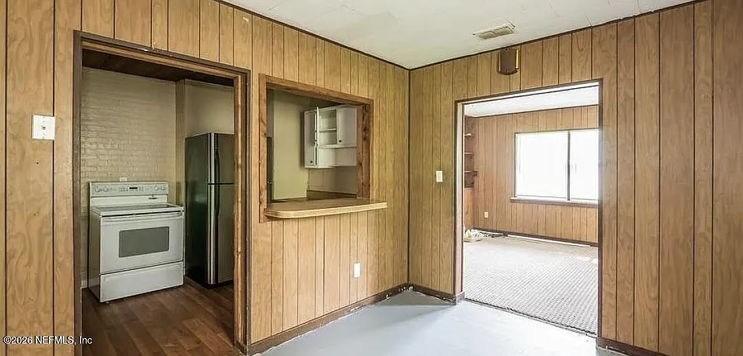 3 bed, 1.0 bath, 1101 sqft, $1,500 — Photo 4