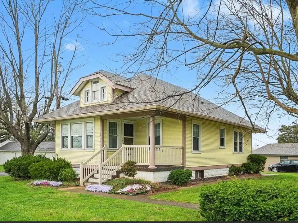7706 Alexandria Pike