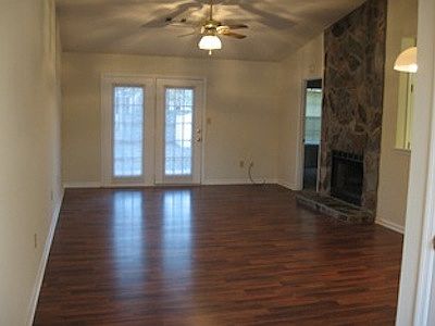 4th image of 344 Somerset Dr