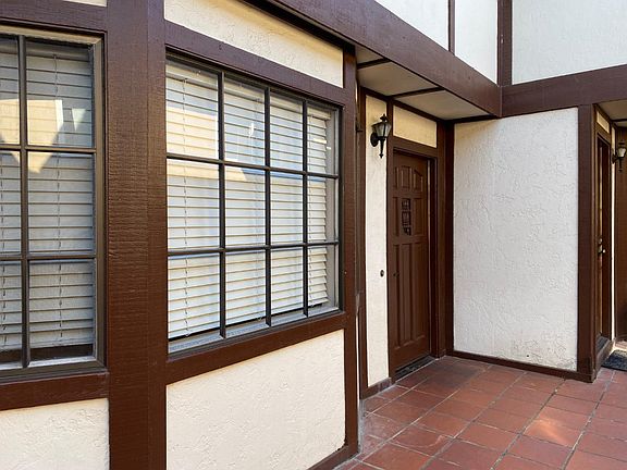 3rd image of 1421 El Camino Real APT 4