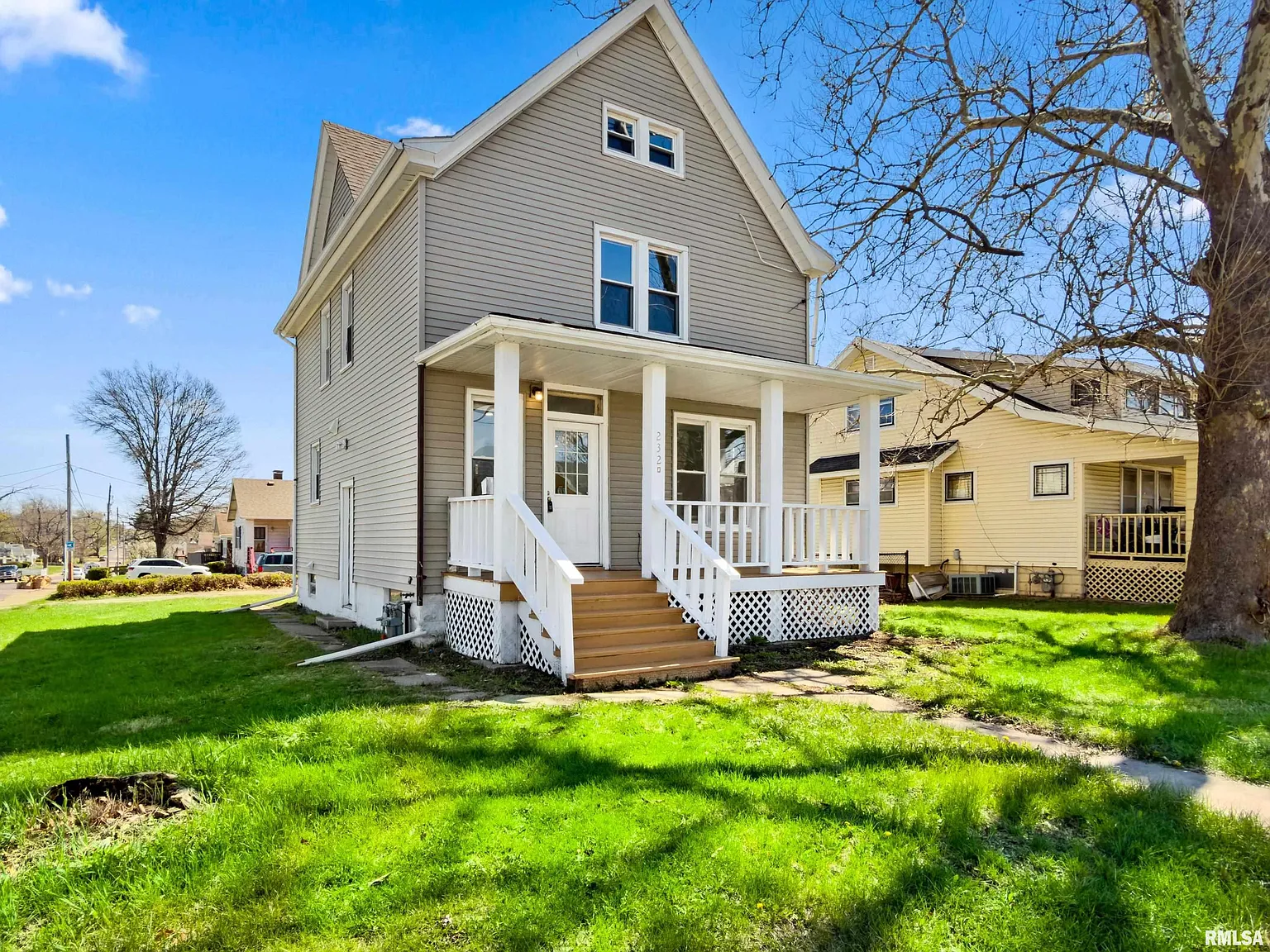 2320 N University St photo 1