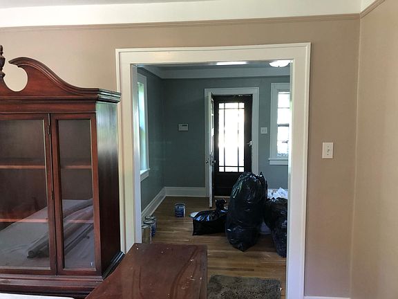 4th image of 132 N Glenwood Ave