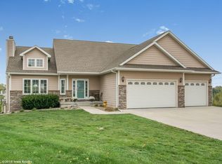 4000 Lakeland Ct, Des Moines, IA 50320