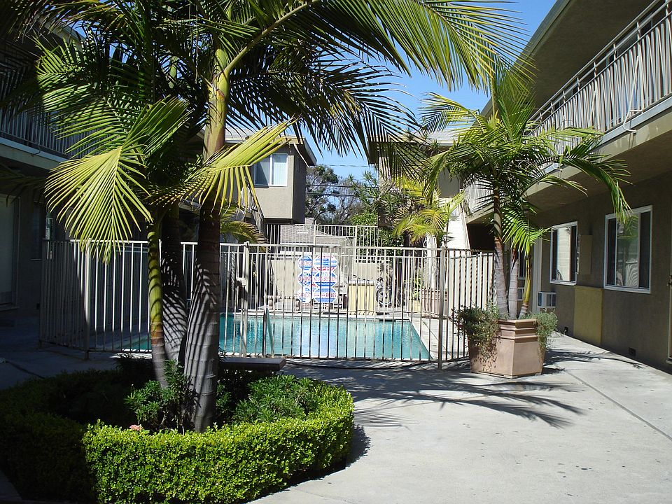 2nd image of 2850 S Sepulveda Blvd APT 6