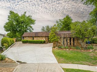 14 Rustic Hills St, Norman, OK 73072