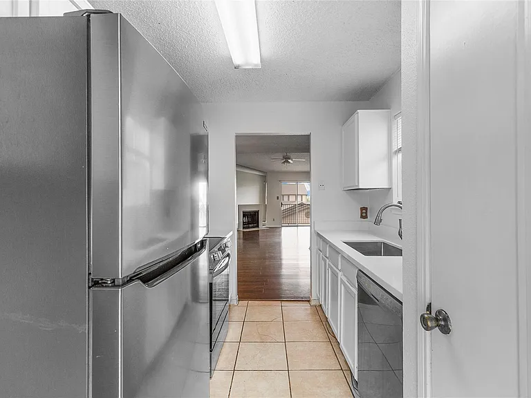 2121 Hepburn St #912 — Photo 2