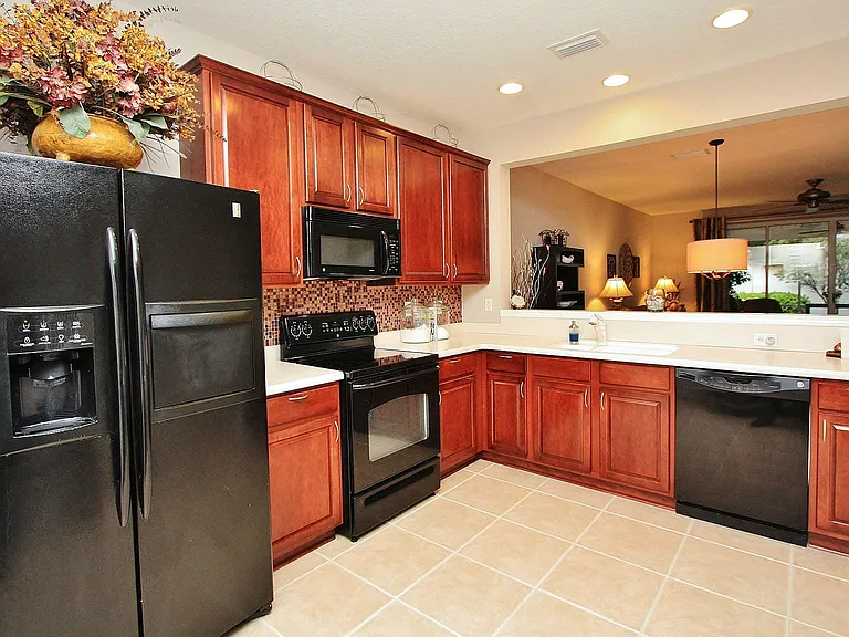 4132 Crownwood Dr — Photo 5