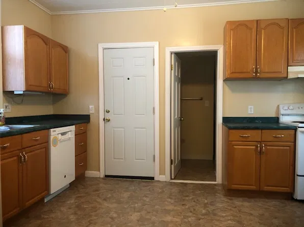 (undisclosed Address), Leominster, MA 01453