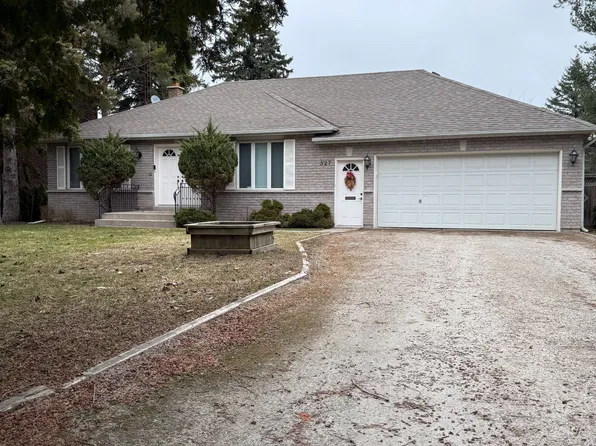 527 Rougemount Dr, Pickering, ON L1W 2C1
