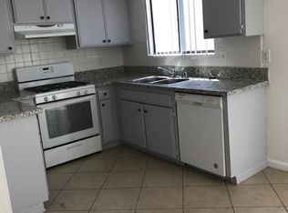 38675 12th St E APT 9, Palmdale, CA 93550