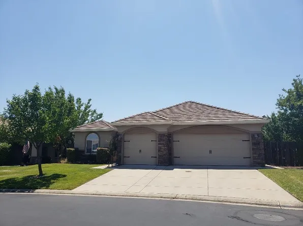 155 Bullion Hill Dr, Valley Springs, CA 95252