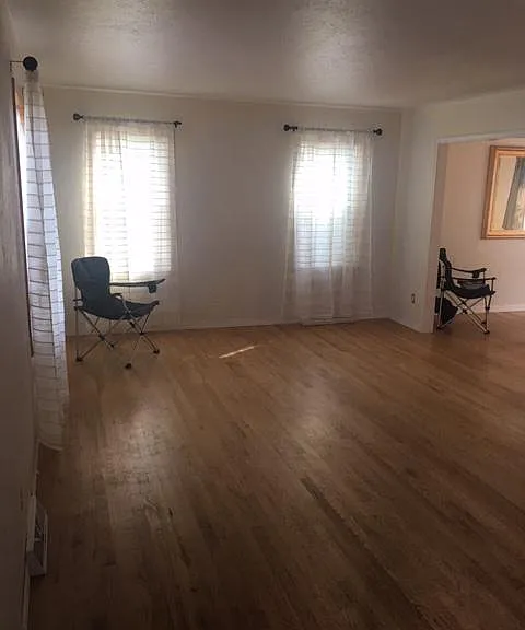 Living room, View from front door to south, Dining room can