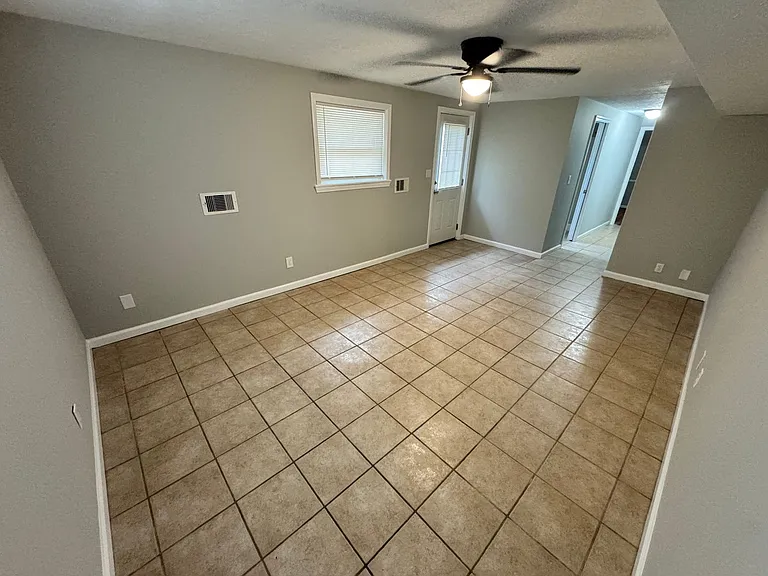 8016 Broadfern Dr — Photo 42